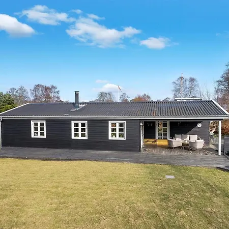 펜션 Sande - 400m From The Sea By Interhome *