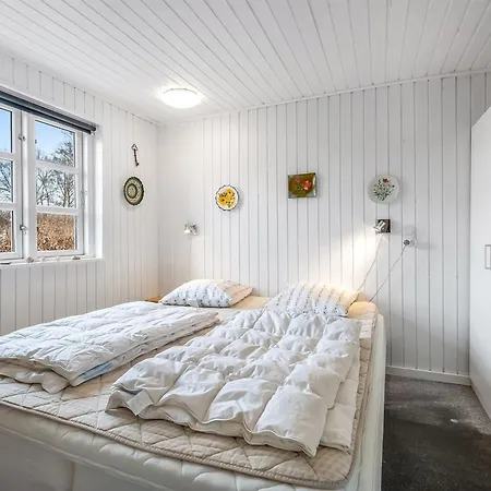 Sande - 400m From The Sea By Interhome